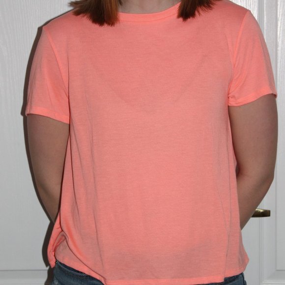 Old Navy Active T-Shirt - Picture 1 of 3